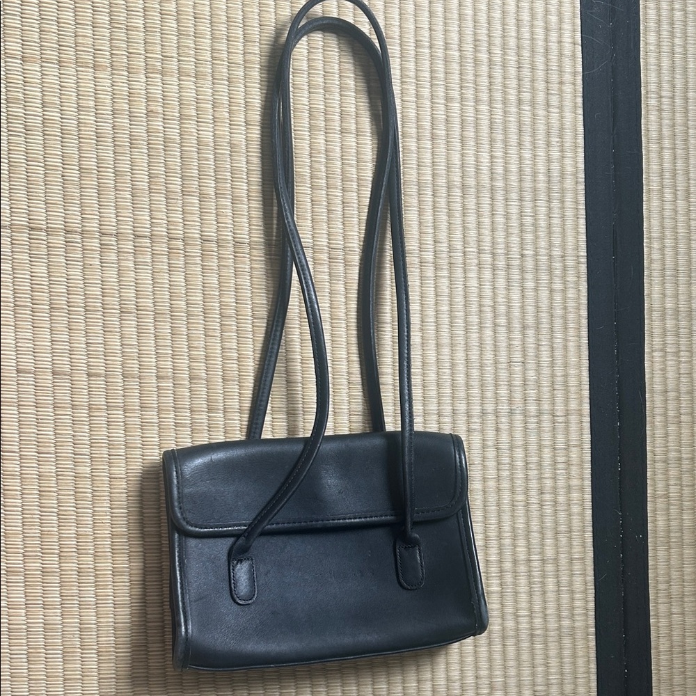 Old Coach Black Leather Shoulder Bag